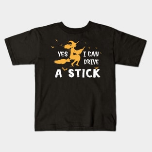 Halloween Witch drive a stick / fly the broom Kids T-Shirt